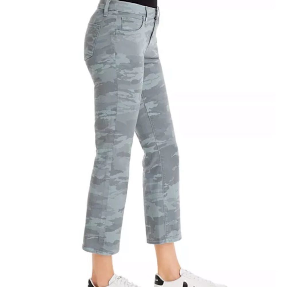 J Brand
Selena Mid-Rise Crop Bootcut Jeans
